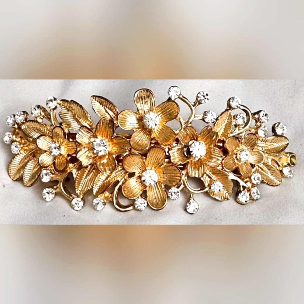 Gold leaf and flower hair clip